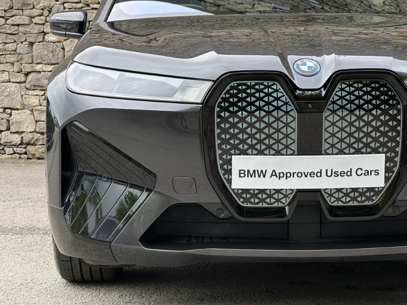 2022 (72) BMW iX xDrive40 M Sport Edition  5428277