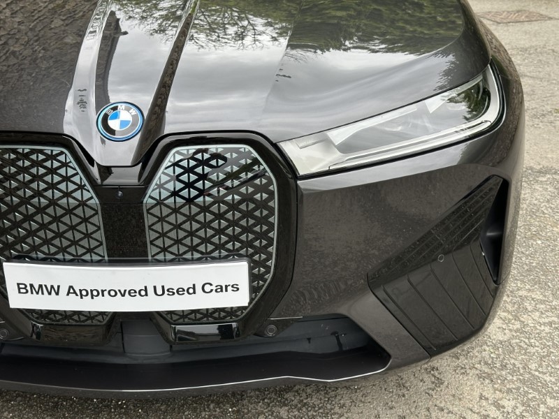 2022 (72) BMW iX xDrive40 M Sport Edition  5428238