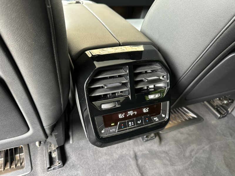 2022 (72) BMW iX xDrive40 M Sport Edition  5428259