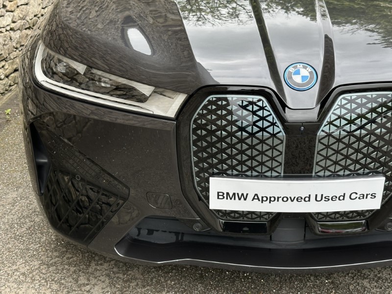 2022 (72) BMW iX xDrive40 M Sport Edition  5428237