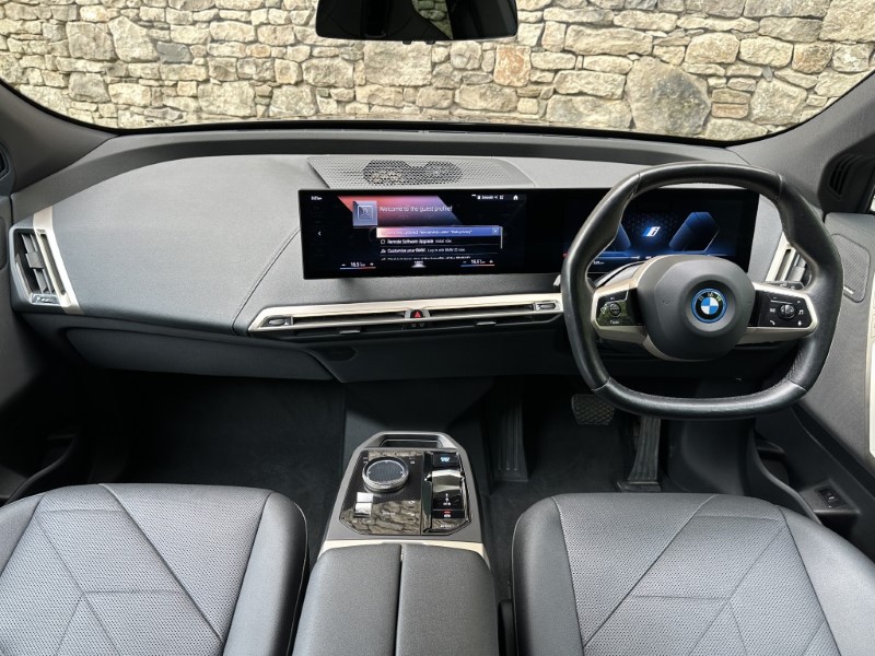 2022 (72) BMW iX xDrive40 M Sport Edition  5428265