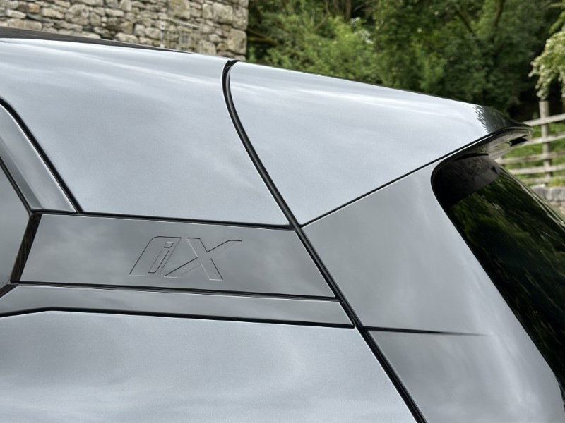 2022 (72) BMW iX xDrive40 M Sport Edition  5428255