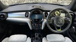 2022 (72) MINI HATCHBACK 1.5 Cooper Exclusive II 3dr Auto 5412517