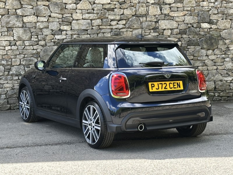 2022 (72) MINI HATCHBACK 1.5 Cooper Exclusive II 3dr Auto