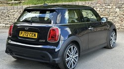 2022 (72) MINI HATCHBACK 1.5 Cooper Exclusive II 3dr Auto 5412536