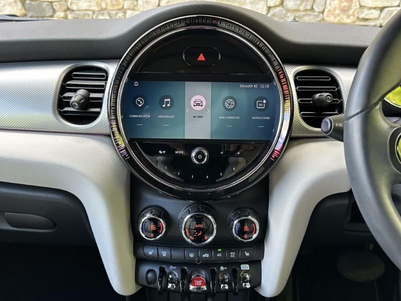 2022 (72) MINI HATCHBACK 1.5 Cooper Exclusive II 3dr Auto 5412519