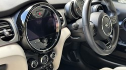 2022 (72) MINI HATCHBACK 1.5 Cooper Exclusive II 3dr Auto 5412498