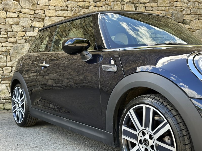 2022 (72) MINI HATCHBACK 1.5 Cooper Exclusive II 3dr Auto 5412533