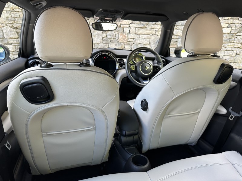 2022 (72) MINI HATCHBACK 1.5 Cooper Exclusive II 3dr Auto 5412514