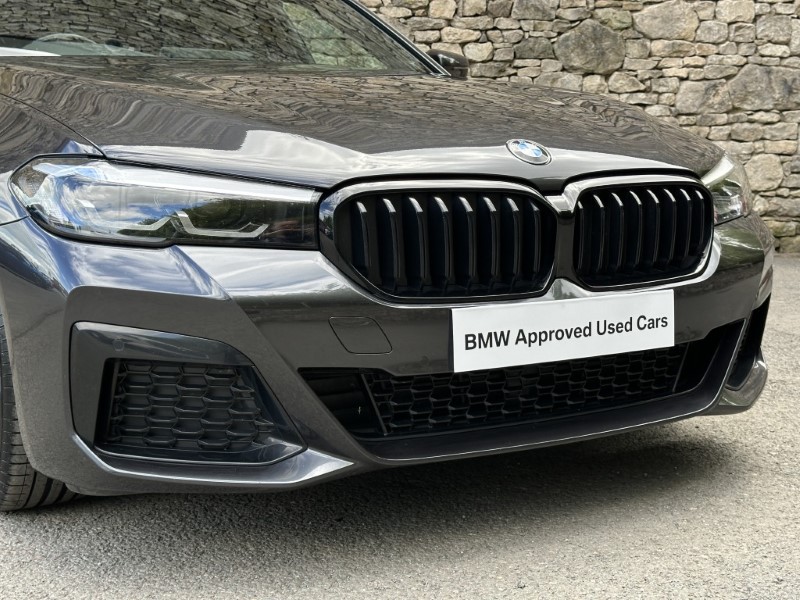 2022 (22) BMW 5 SERIES 520d xDrive MHT M Sport 5dr  5413766