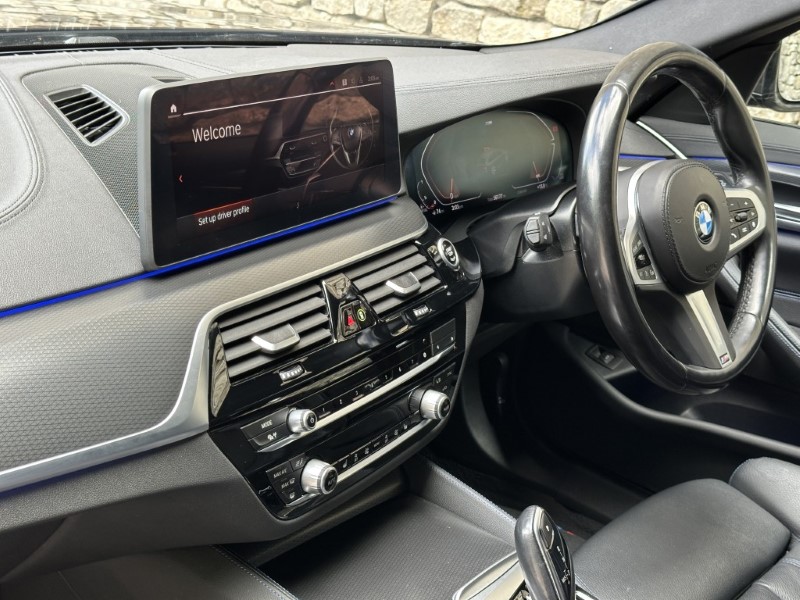 2022 (22) BMW 5 SERIES 520d xDrive MHT M Sport 5dr  5413734