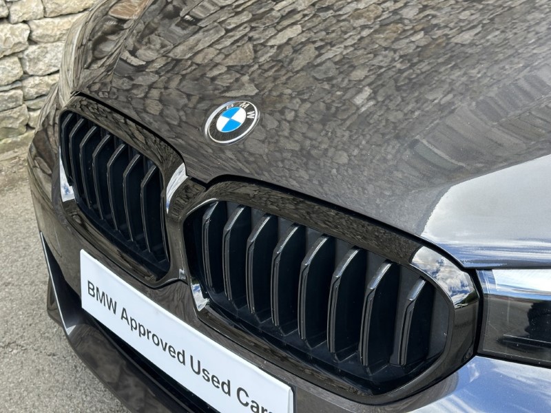 2022 (22) BMW 5 SERIES 520d xDrive MHT M Sport 5dr  5413731