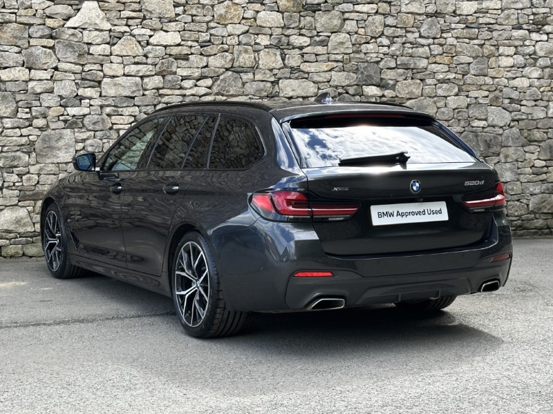 2022 (22) BMW 5 SERIES 520d xDrive MHT M Sport 5dr 