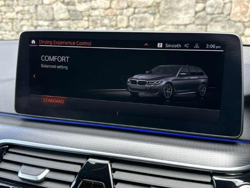 2022 (22) BMW 5 SERIES 520d xDrive MHT M Sport 5dr  5413743