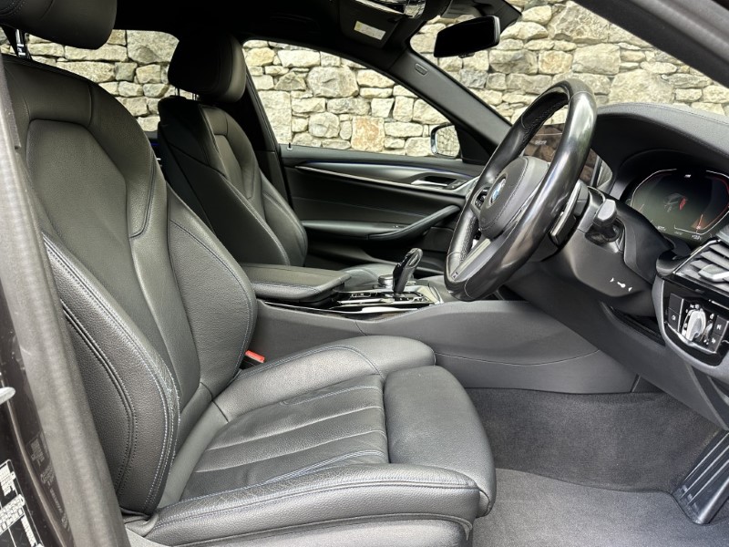2022 (22) BMW 5 SERIES 520d xDrive MHT M Sport 5dr  5413715