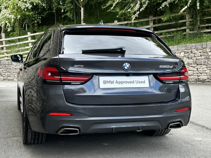 2022 (22) BMW 5 SERIES 520d xDrive MHT M Sport 5dr  5413705