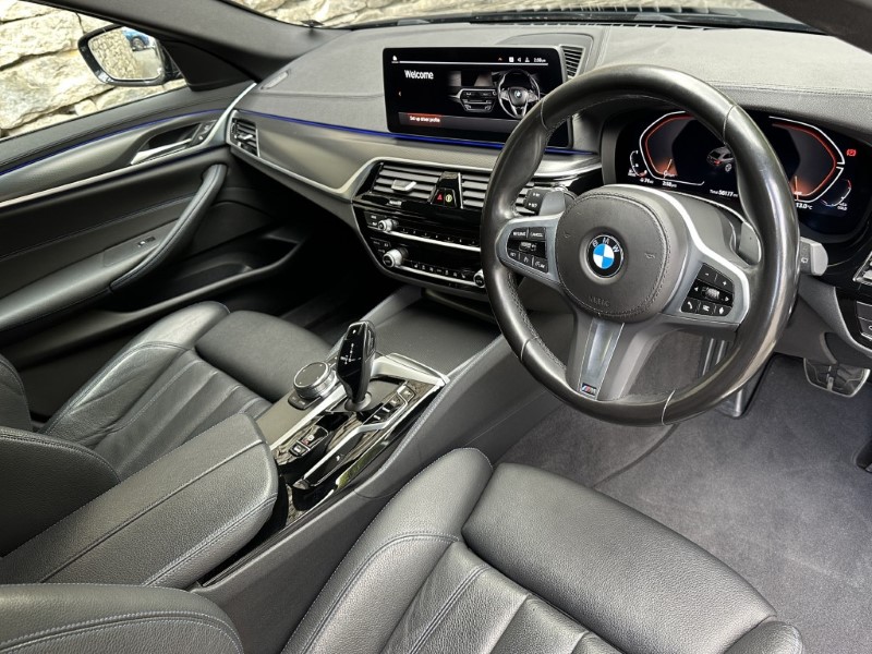 2022 (22) BMW 5 SERIES 520d xDrive MHT M Sport 5dr  5413713