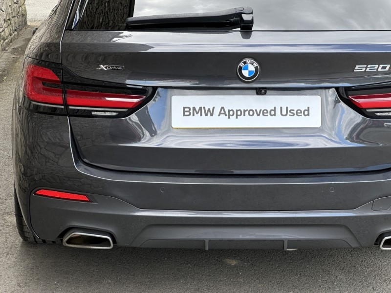 2022 (22) BMW 5 SERIES 520d xDrive MHT M Sport 5dr  5413707