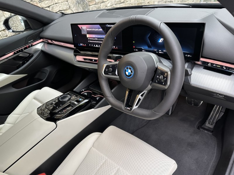 2026 (26) BMW I5 eDrive40 M Sport Saloon  5395830