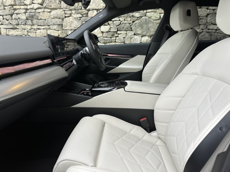 2026 (26) BMW I5 eDrive40 M Sport Saloon  5395840