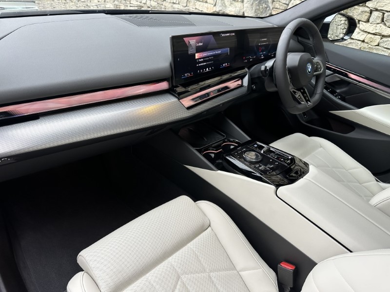 2026 (26) BMW I5 eDrive40 M Sport Saloon  5395841