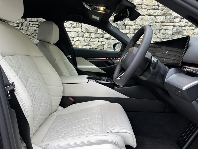 2026 (26) BMW I5 eDrive40 M Sport Saloon  5395832