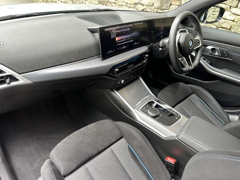 2025 (75) BMW 3 SERIES 320i M Sport 4dr Saloon 5399397