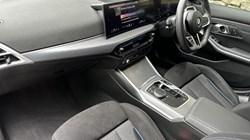 2025 (75) BMW 3 SERIES 320i M Sport 4dr Saloon 5399397
