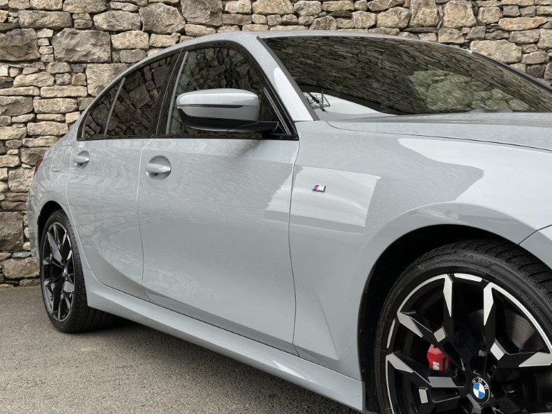 2025 (75) BMW 3 SERIES 320i M Sport 4dr Saloon 5399438