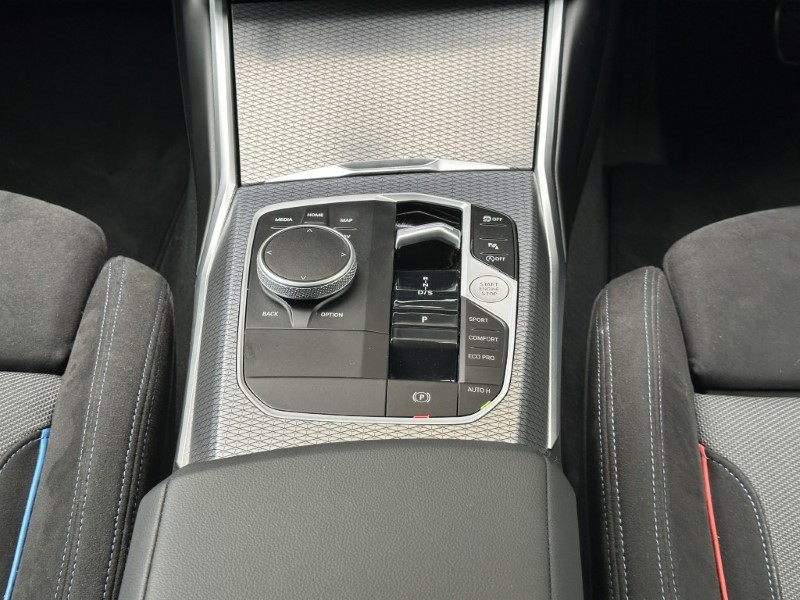 2025 (75) BMW 3 SERIES 320i M Sport 4dr Saloon 5399421