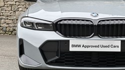 2025 (75) BMW 3 SERIES 320i M Sport 4dr Saloon 5399432