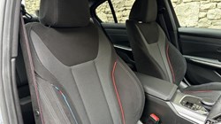 2025 (75) BMW 3 SERIES 320i M Sport 4dr Saloon 5399377