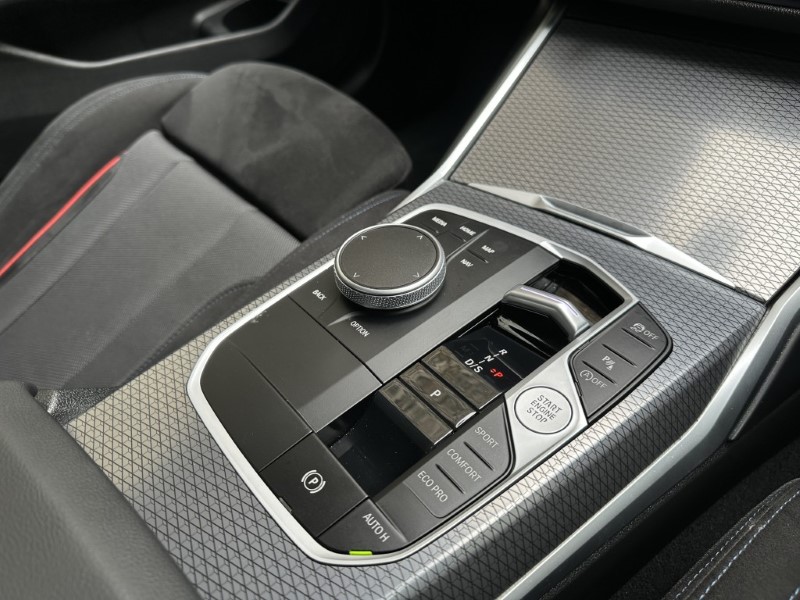 2025 (75) BMW 3 SERIES 320i M Sport 4dr Saloon 5399383
