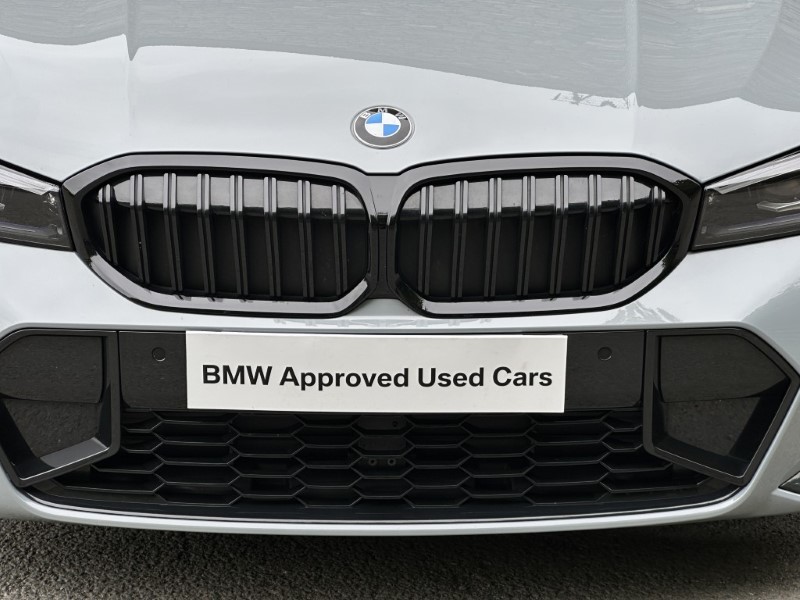 2025 (75) BMW 3 SERIES 320i M Sport 4dr Saloon 5399433