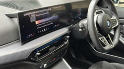 2025 (75) BMW 3 SERIES 320i M Sport 4dr Saloon 5399398