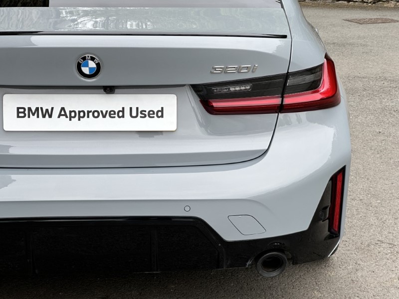 2025 (75) BMW 3 SERIES 320i M Sport 4dr Saloon 5399371