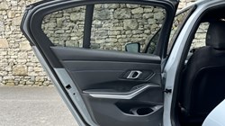 2025 (75) BMW 3 SERIES 320i M Sport 4dr Saloon 5399414
