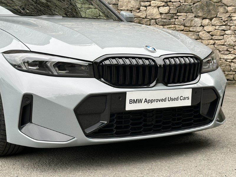 2025 (75) BMW 3 SERIES 320i M Sport 4dr Saloon 5399431