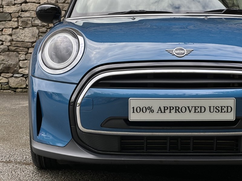 2022 (72) MINI HATCHBACK 1.5 Cooper Classic 3dr Auto 5425770