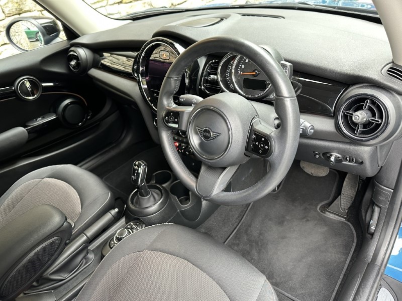 2022 (72) MINI HATCHBACK 1.5 Cooper Classic 3dr Auto 5425723