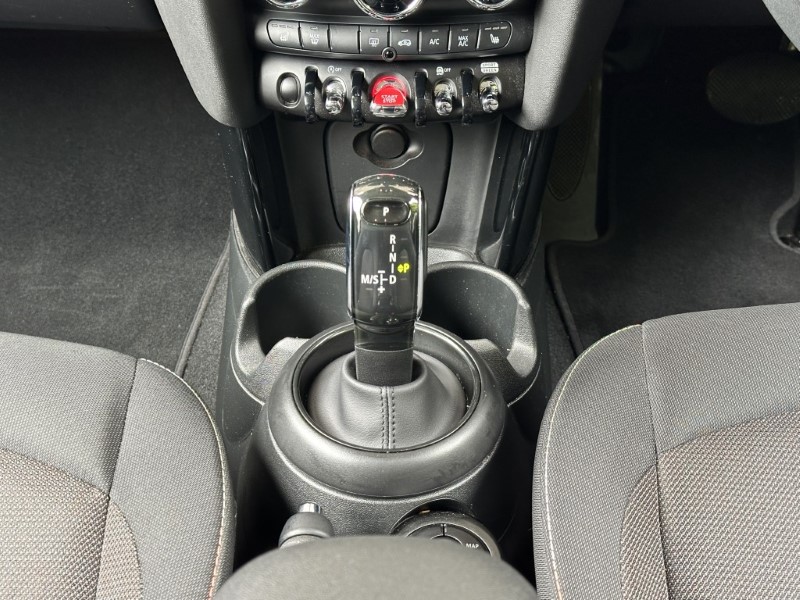 2022 (72) MINI HATCHBACK 1.5 Cooper Classic 3dr Auto 5425777