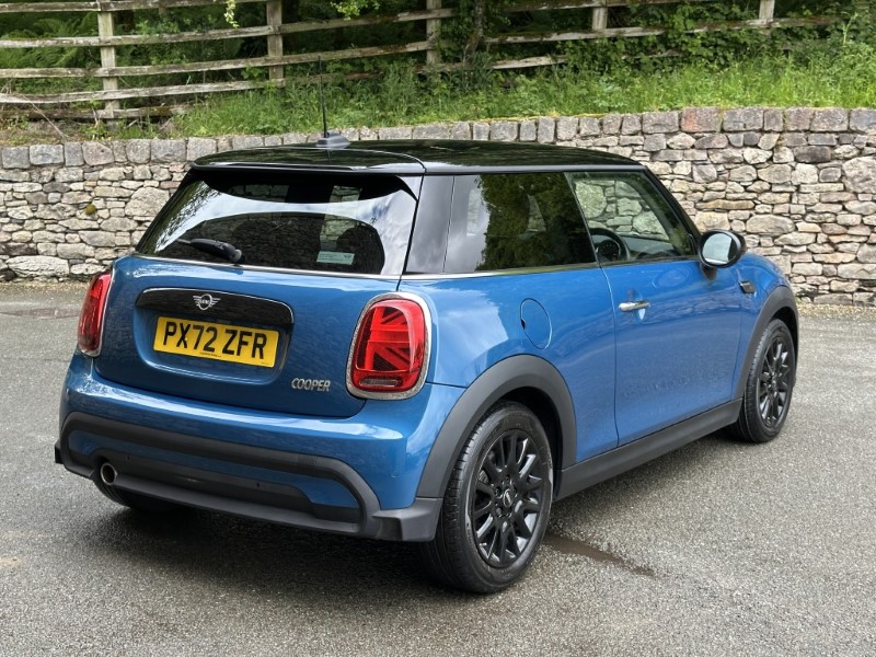 2022 (72) MINI HATCHBACK 1.5 Cooper Classic 3dr Auto 5425776