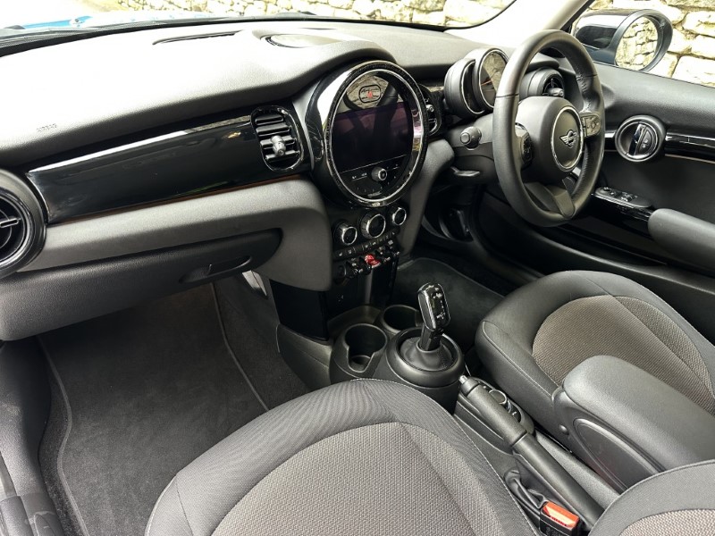 2022 (72) MINI HATCHBACK 1.5 Cooper Classic 3dr Auto 5425743