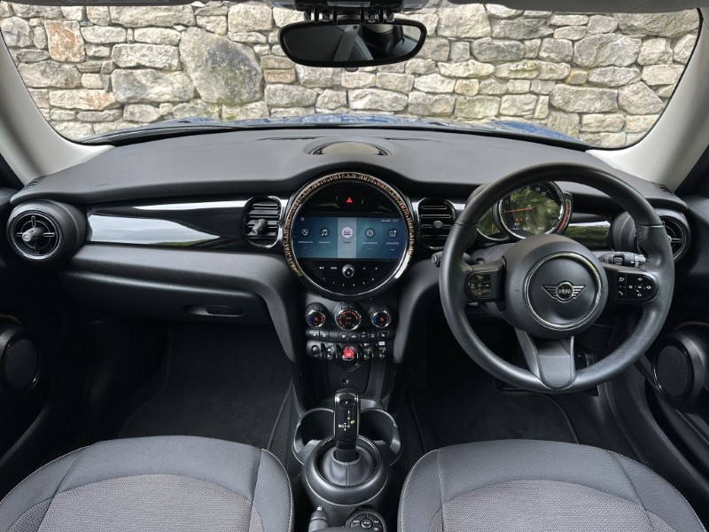2022 (72) MINI HATCHBACK 1.5 Cooper Classic 3dr Auto 5425779