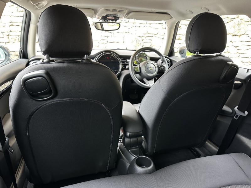 2022 (72) MINI HATCHBACK 1.5 Cooper Classic 3dr Auto 5425760