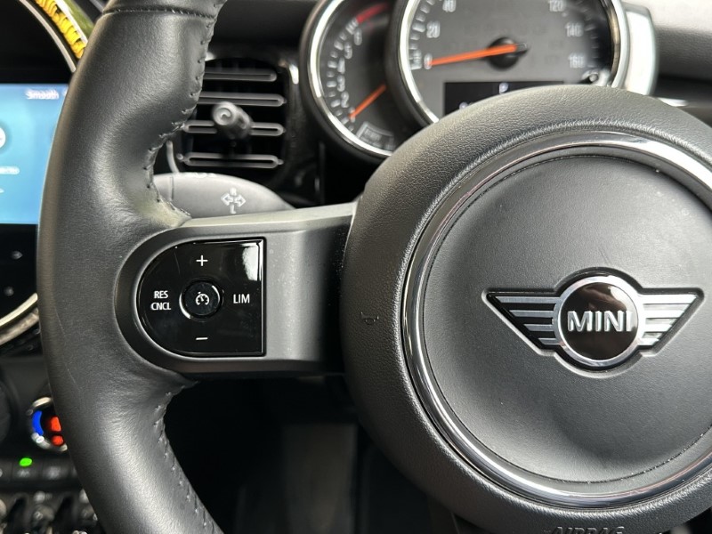 2022 (72) MINI HATCHBACK 1.5 Cooper Classic 3dr Auto 5425737