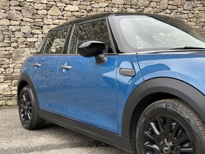 2023 (23) MINI HATCHBACK 1.5 Cooper Classic 5dr 5428561