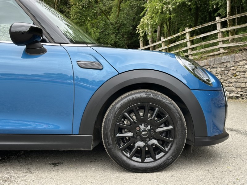2023 (23) MINI HATCHBACK 1.5 Cooper Classic 5dr 5428559
