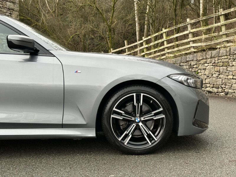 2024 (74) BMW 3 SERIES 320i M Sport 4dr Saloon 5439743