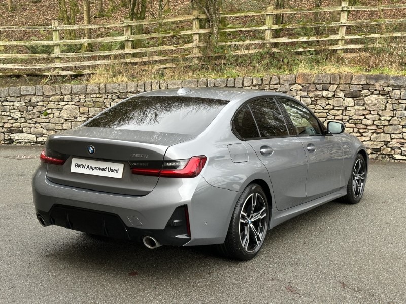 2024 (74) BMW 3 SERIES 320i M Sport 4dr Saloon 5439740